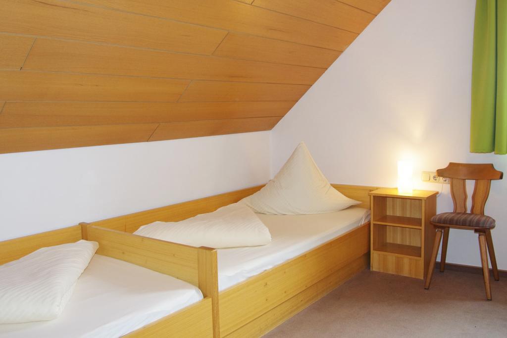 Hotel Loewenhof Krumbach Habitación foto