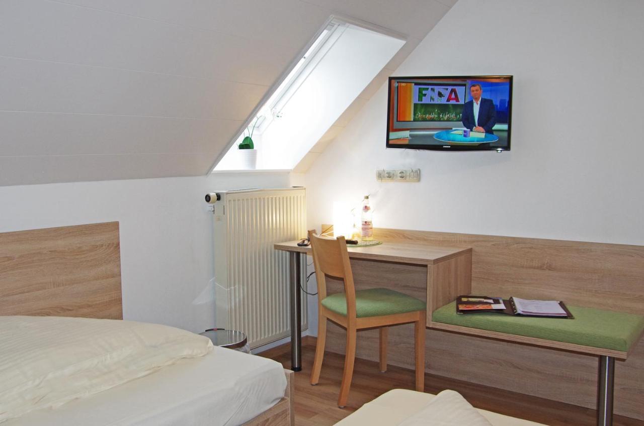 Hotel Loewenhof Krumbach Exterior foto